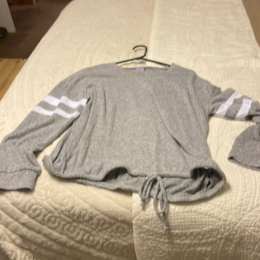 Women’s gray long sleeve top extra extra large